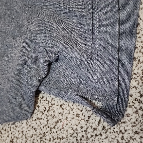 New Vineyard Vines zip up sweatshirt - Picture 6 of 9